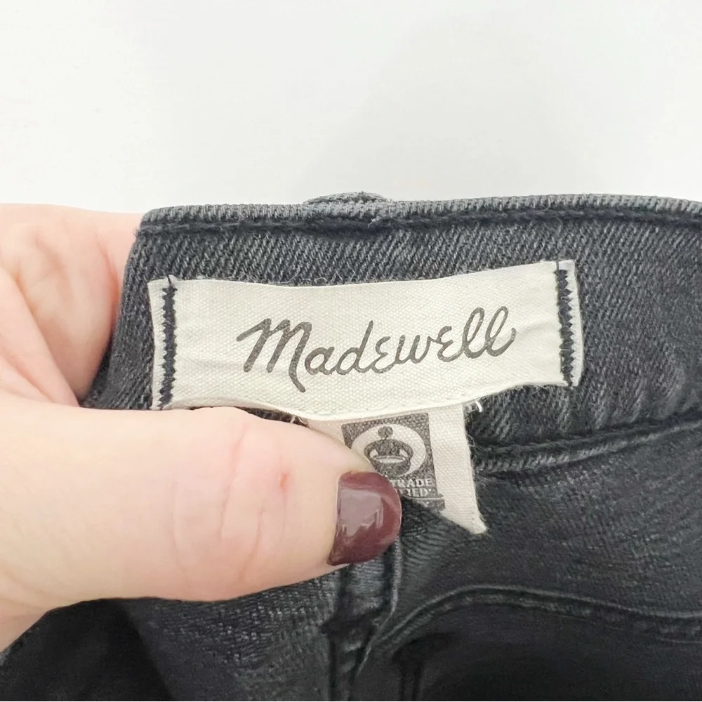 Madewell Classic Straight Jeans in Lunar Wash Black Size 26 Petite